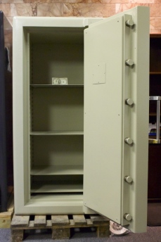 Used Tann Jewelers 5723 TRTL30X6 Equivalent High Security Safe